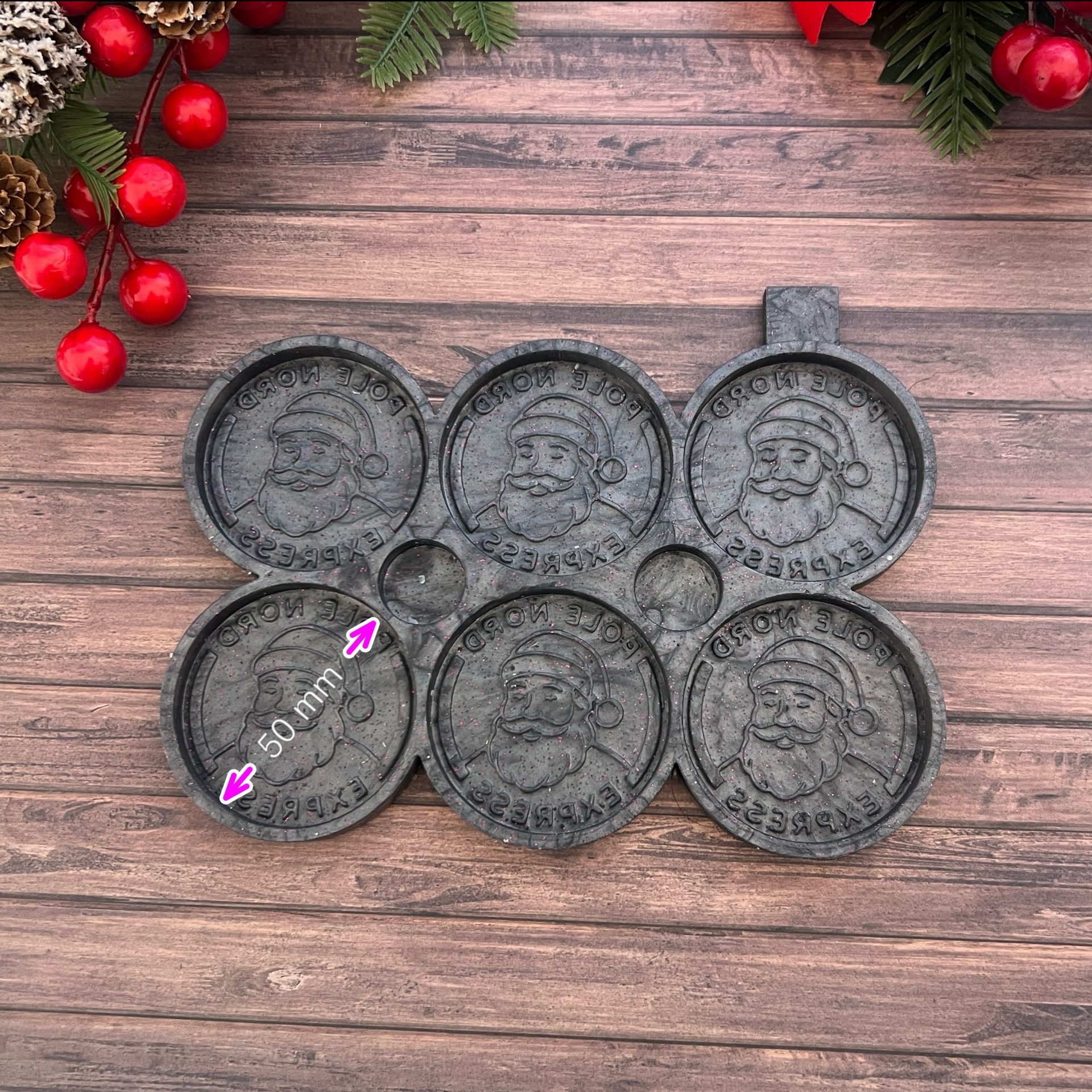Moule 6 cavités Médaillon Père Noël pôle nord express – Image 4