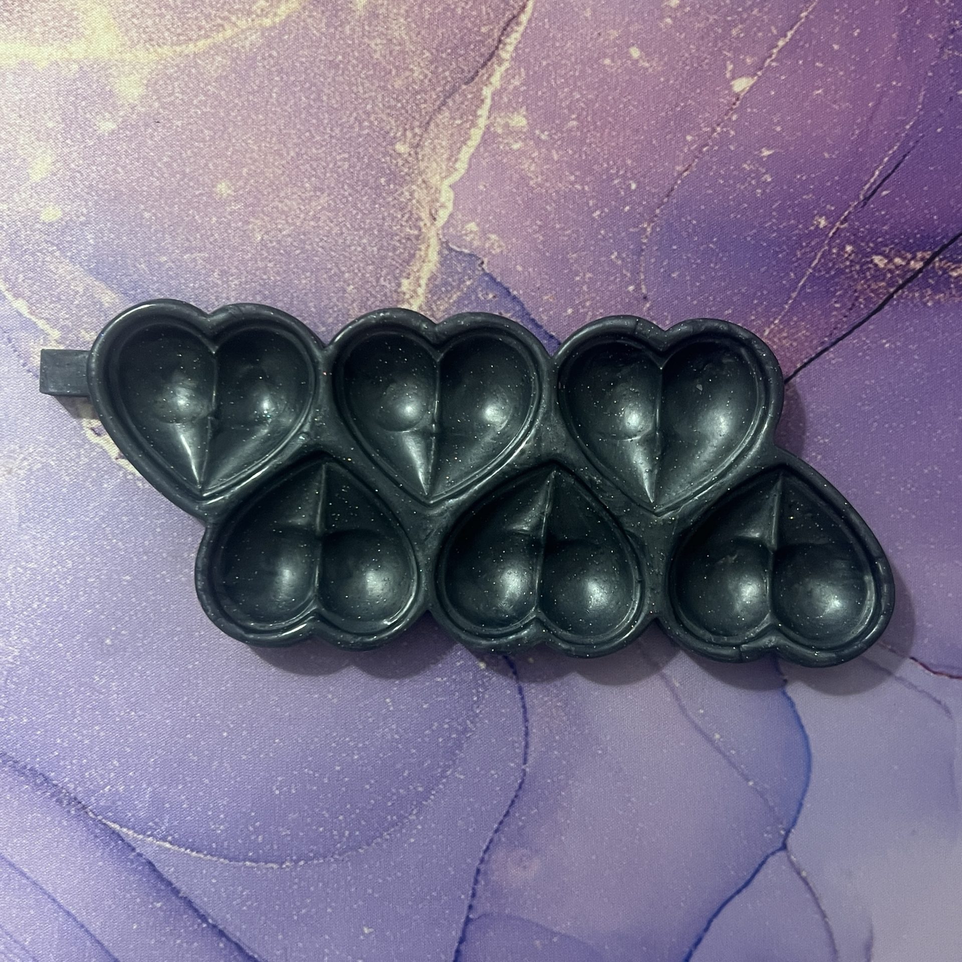 Moule 6 cavités Fesses en coeur – Image 2